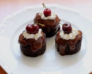 Мини-пирожные Черный лес