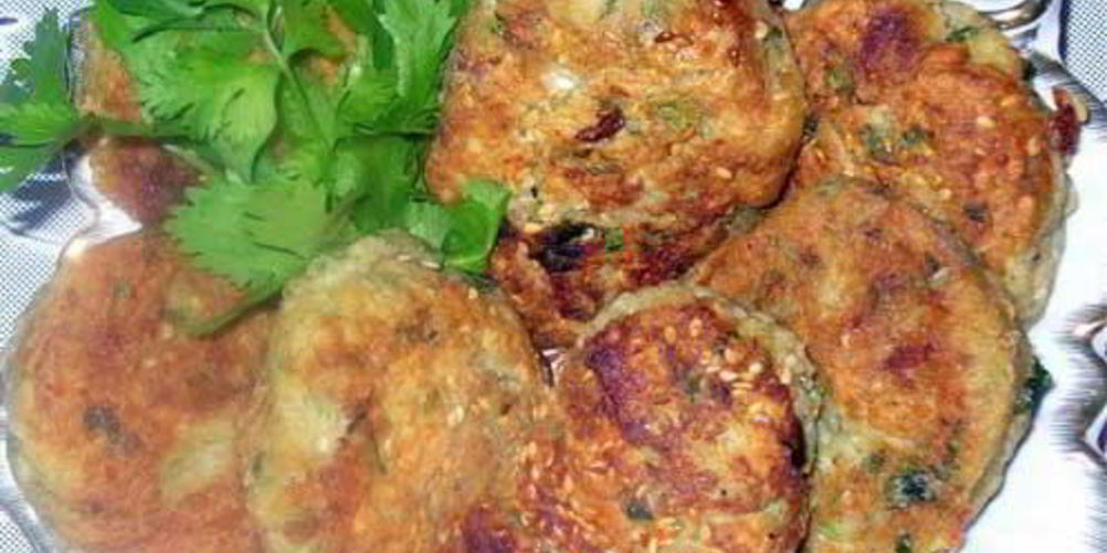 Рецепт мясных пирожных с баклажанами