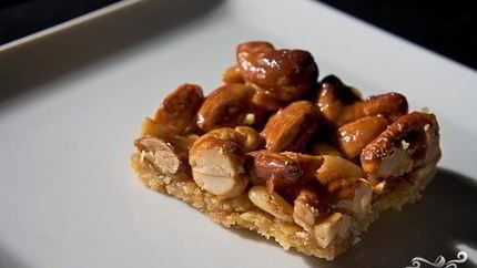 Ореховые пирожные с медом