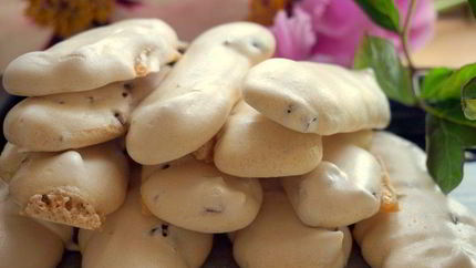 Пирожное Клюквенное безе