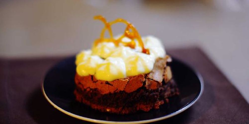 Рецепт пирожного с маскарпоне и апельсиновой карамелью