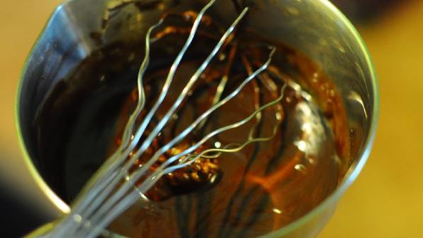 пирожное с маскарпоне и апельсиновой карамелью