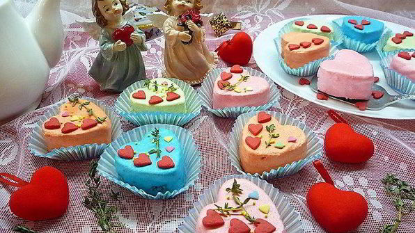 пирожные-птифуры миндальные сердечки