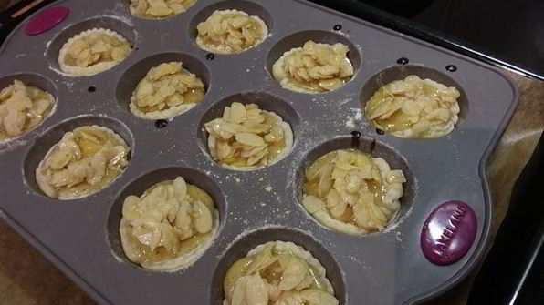 португальское пирожное натас с яблоками