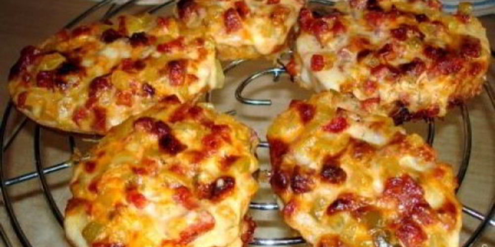 Рецепт мини-пиццы из булочек