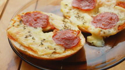 Пицца на батоне