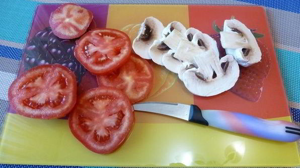 пицца с авокадо и семечками