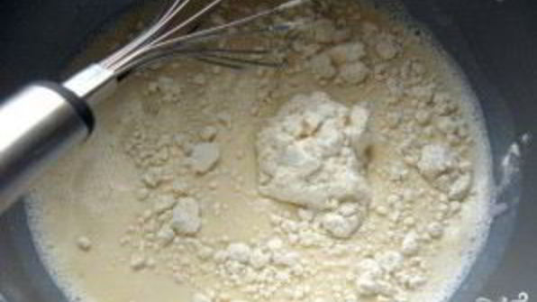 пицца с копченой колбаской