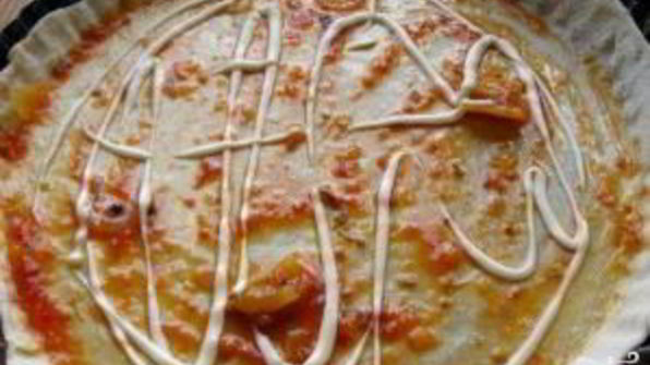 пицца с копченой колбаской