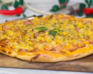 Пицца с кукурузой
