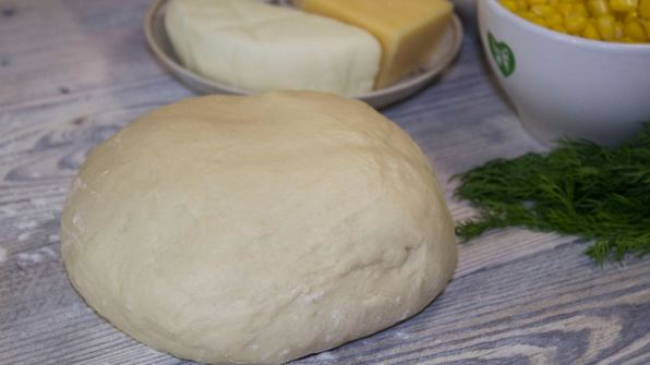 пицца с кукурузой