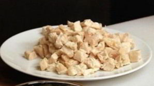 пицца с курицей и колбасой