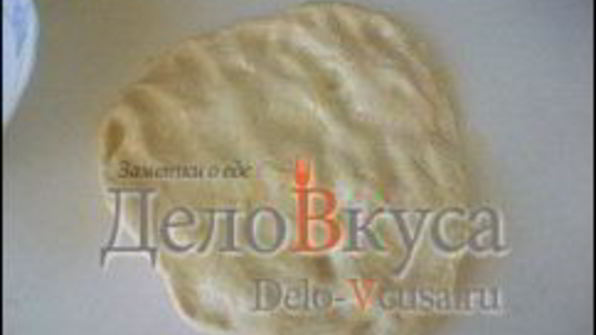 пицца с курицей, шампиньонами и сыром без томатной основы