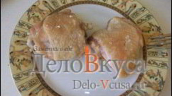 пицца с курицей, шампиньонами и сыром без томатной основы