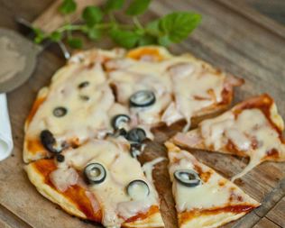 Пицца с ветчиной