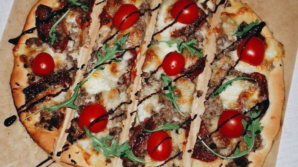 пицца с вялеными помидорами