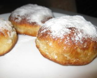 Пончики воздушные на молоке Бенье