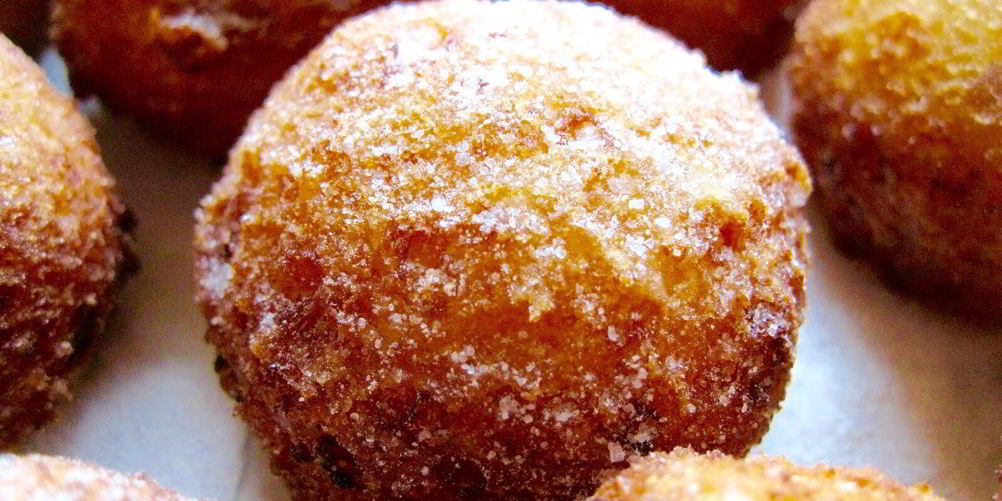 Рецепт творожных пончиков с корицей