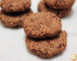 Овсяные пряники с черносливом и миндалем