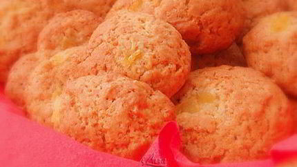 Прянички с ананасом и орехами