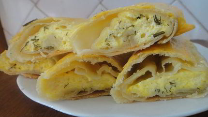 Рулетики с творогом и вишней