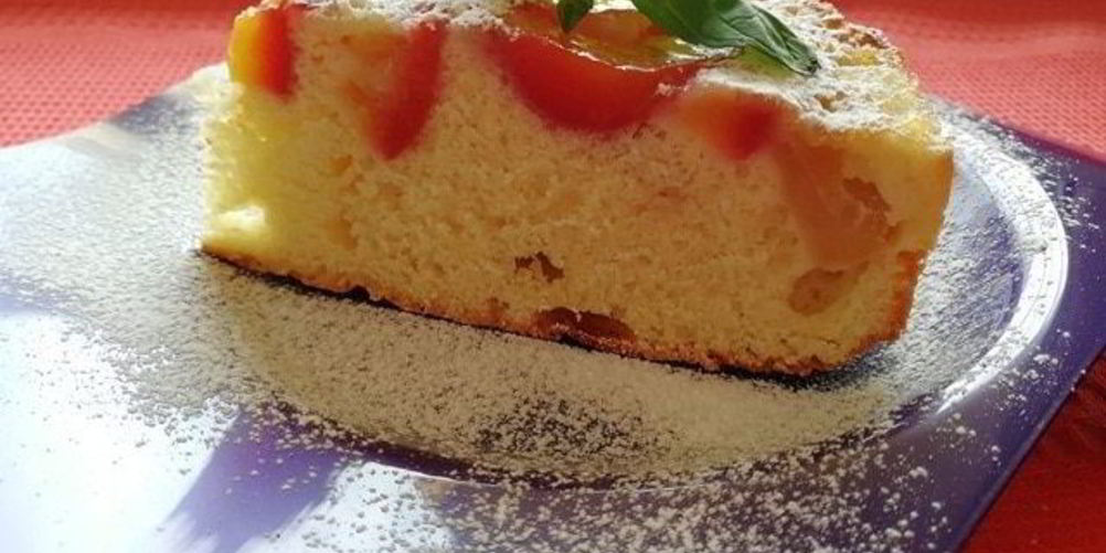 Рецепт классической шарлотки с яблоками и нектаринами