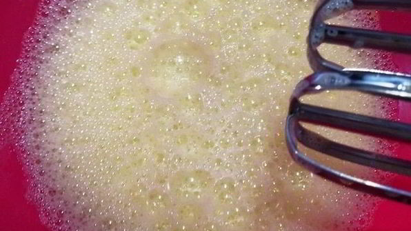 классическая шарлотка с яблоками и нектаринами