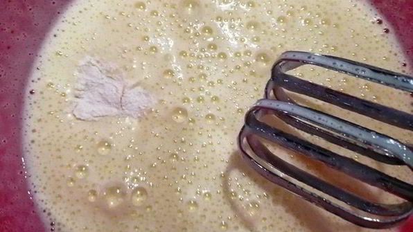 классическая шарлотка с яблоками и нектаринами