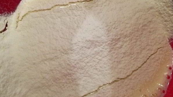 классическая шарлотка с яблоками и нектаринами