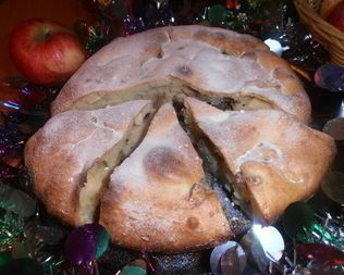 Ореховая шарлотка на сгущенке