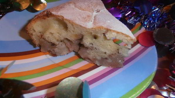 ореховая шарлотка на сгущенке