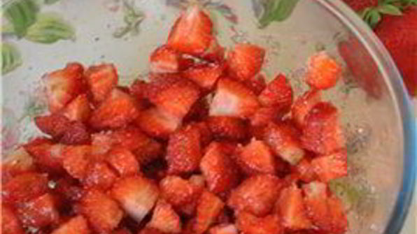 шарлотка красна ягодка