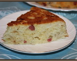 Шарлотка с капустой в мультиварке