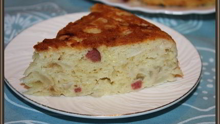 Шарлотка с капустой в мультиварке