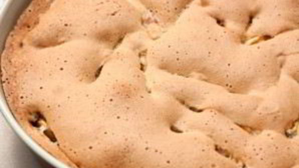 шарлотка с персиками