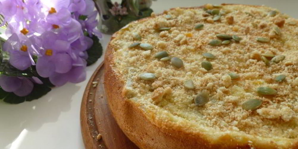 Рецепт шарлотки с тыквой и печеньем