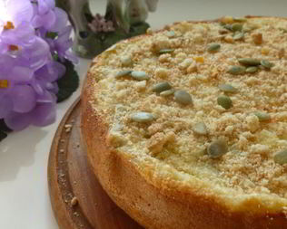 Шарлотка с тыквой и печеньем