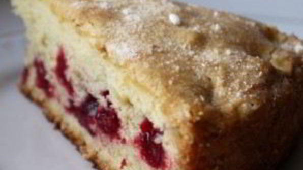 шарлотка с вишней в мультиварке