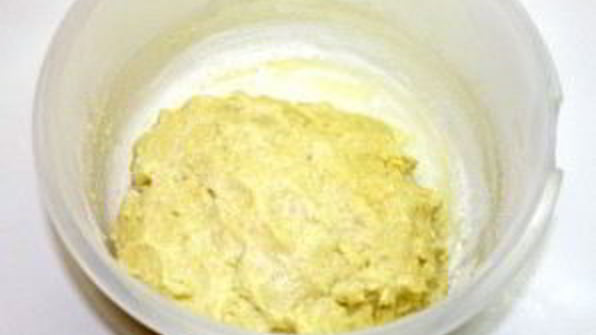 шарлотка с яблоками и безе