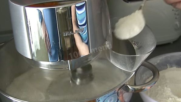 шарлотка с яблоками в мультиварке яблочная