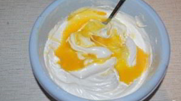 шарлотка с замороженной вишней