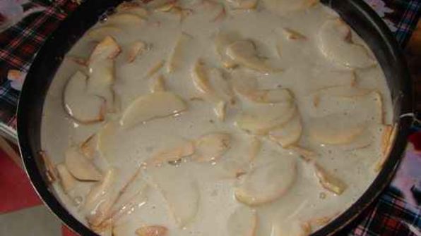 шарлотка яблочная