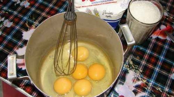 шарлотка яблочная