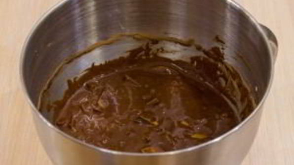 шоколадная шарлотка с грушей