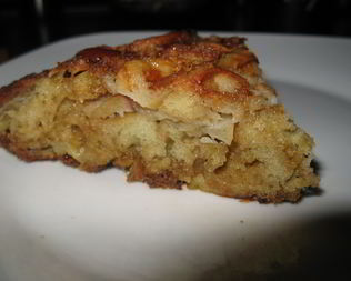 Сочная шарлотка с глазурью