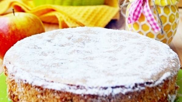 яблочная шарлотка, мамина, из детства