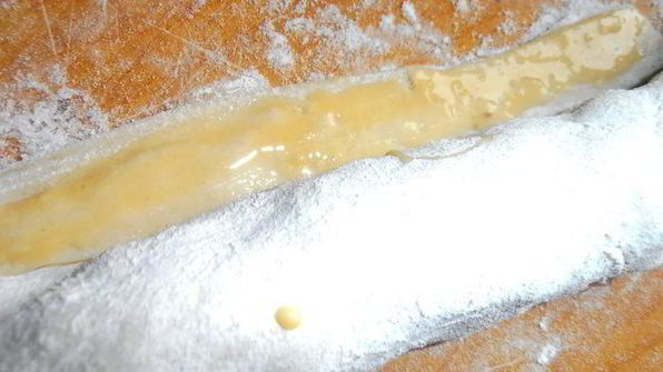 чернично-сливочный штрудель