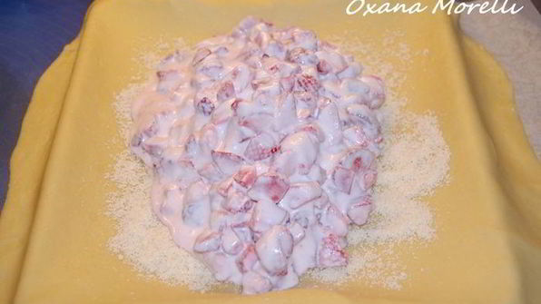 клубничный штрудель с рикоттой