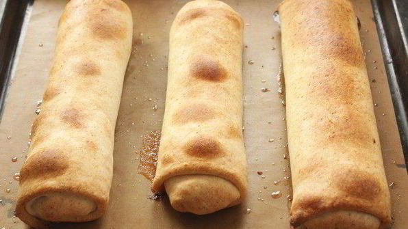 штрудель из творожного теста с яблоками и клюквой