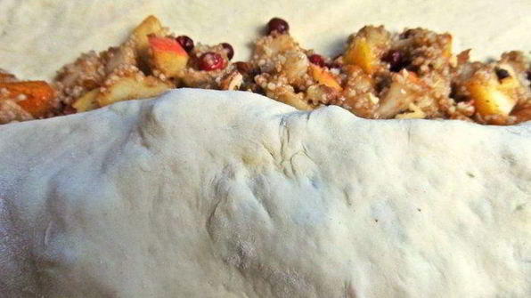 штрудель с грушей и яблоками